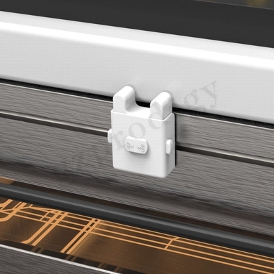 Het hittebestendige Plastic Witte Zelfklevende Slot van de Babyveiligheid voor Huis Oven Guard