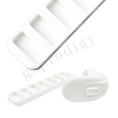 OEM Stevige het Slotabs van de Babyveiligheid Materiële Witte Kleur 156x53x68.5mm