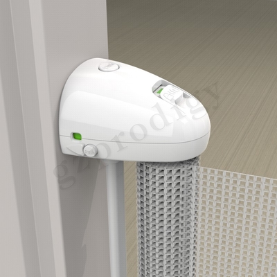 Huisdiervriendelijke Double Lock System Rolling Mesh Gates voor babyveiligheid