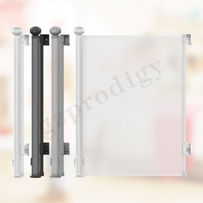 ABS Intrekbaar Mesh Gate Extra Wide de Rek Intrekbare Poort van de 71 Duim Gemakkelijke Afneembare Multirichting voor Honden buiten